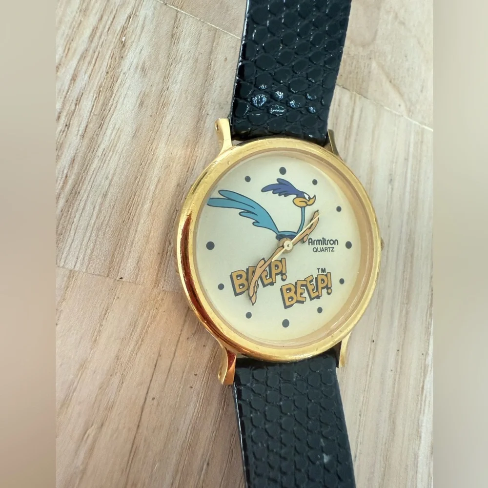 Armitron Warner Bros looney tunes roadrunner watch NEW BATTERY